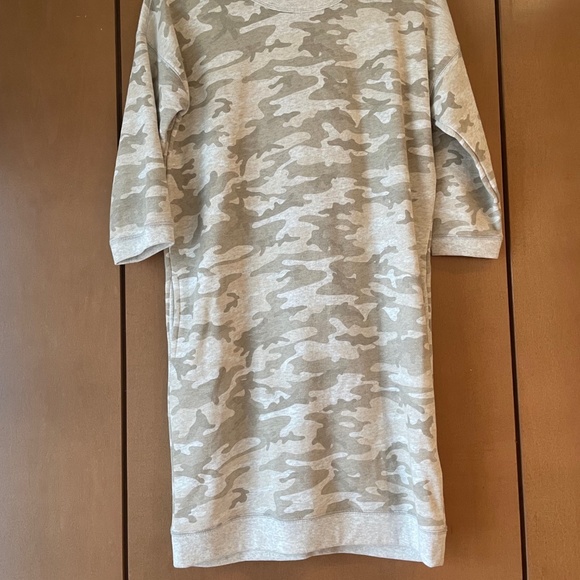 GAP Camo Sweatshirt Dress XS :: CUTE and COMFY!!! - Picture 3 of 9